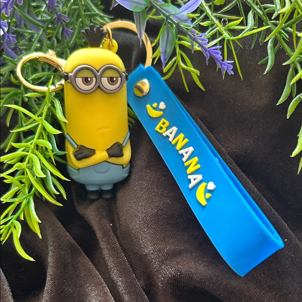 NWT MINION KEYCHAIN